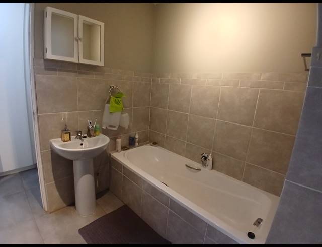2 BEDROOM TOWNHOUSE FOR SALE IN ALBEMARLE